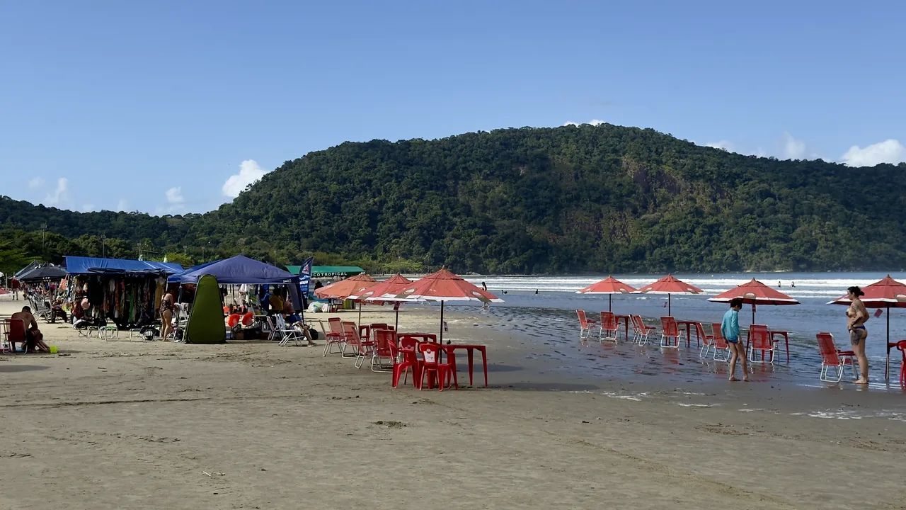 06-praia-indaia-bertioga-estrutura-praia